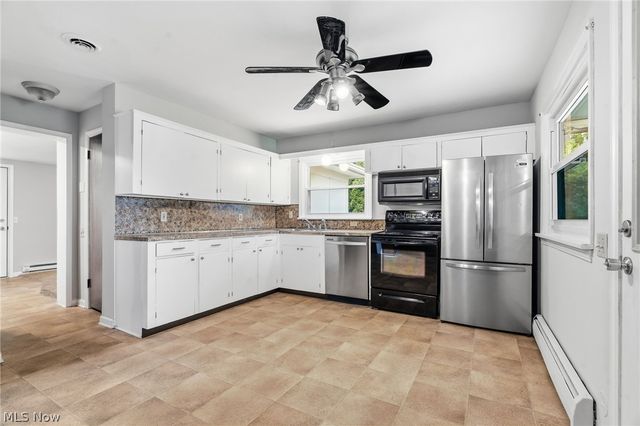 543 Winesap Avenue SW, North Canton, OH 44709