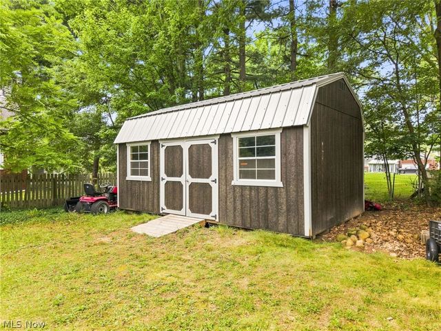 543 Winesap Avenue SW, North Canton, OH 44709