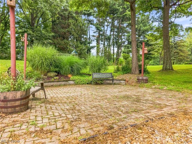 543 Winesap Avenue SW, North Canton, OH 44709