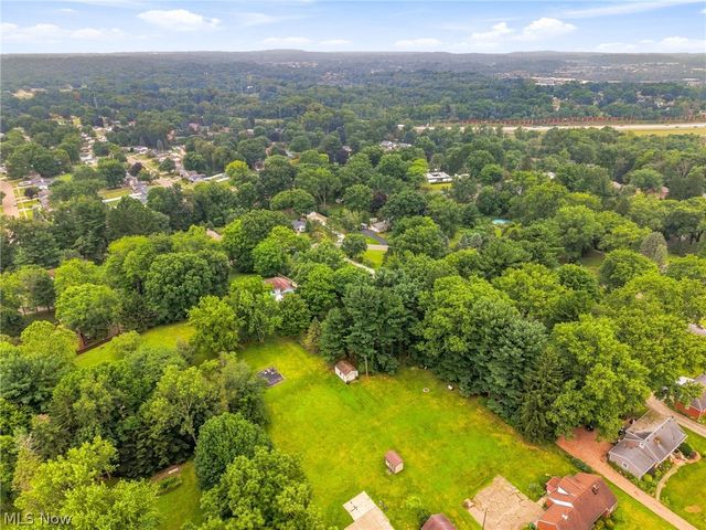 543 Winesap Avenue SW, North Canton, OH 44709