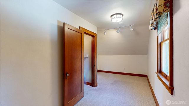 1533 NE Tagholm Road, Poulsbo, WA 98370