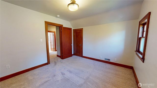 1533 NE Tagholm Road, Poulsbo, WA 98370