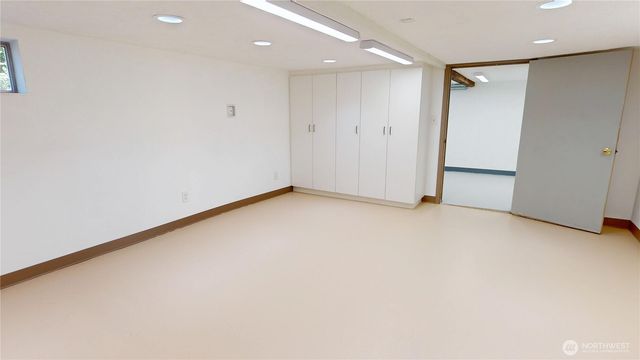 1533 NE Tagholm Road, Poulsbo, WA 98370