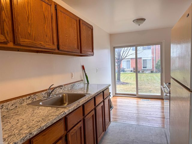 8653 Sterling Street, Center Line, MI 48015