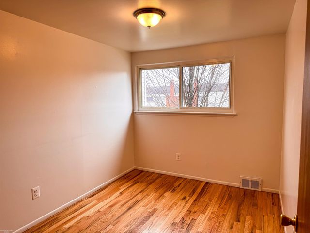 8653 Sterling Street, Center Line, MI 48015