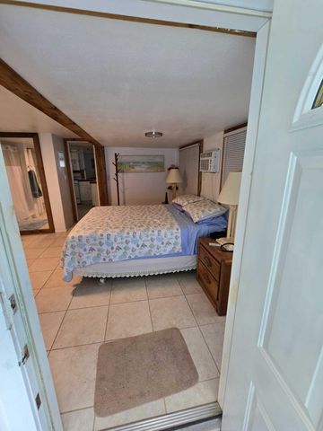 86 Avenue B, Key Largo, FL 33037