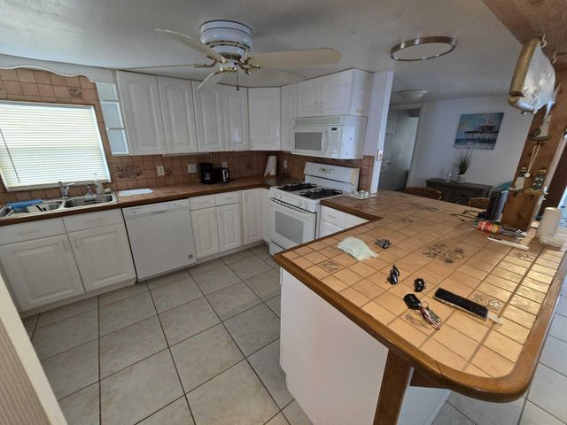 86 Avenue B, Key Largo, FL 33037