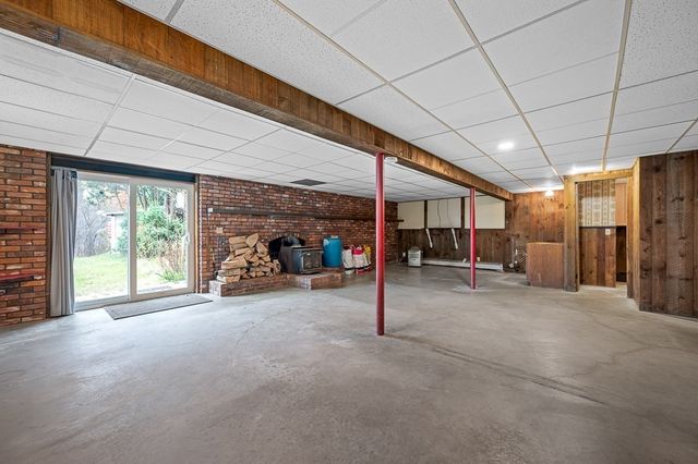 231 Chamberlain Hill Rd, Barre, MA 01005