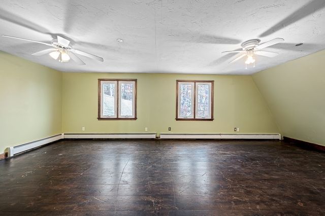 231 Chamberlain Hill Rd, Barre, MA 01005