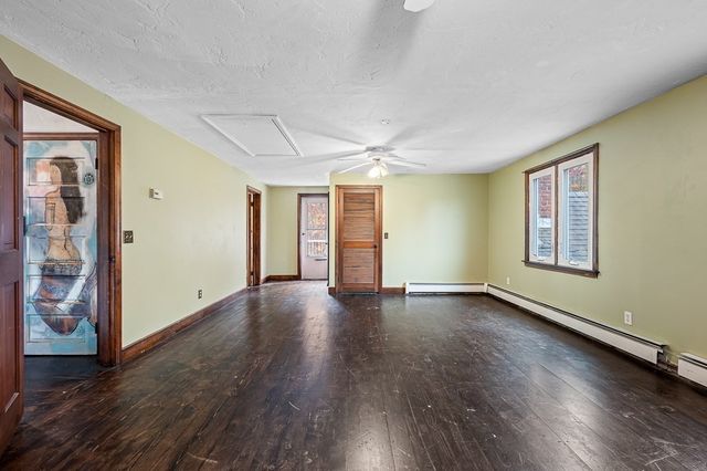 231 Chamberlain Hill Rd, Barre, MA 01005