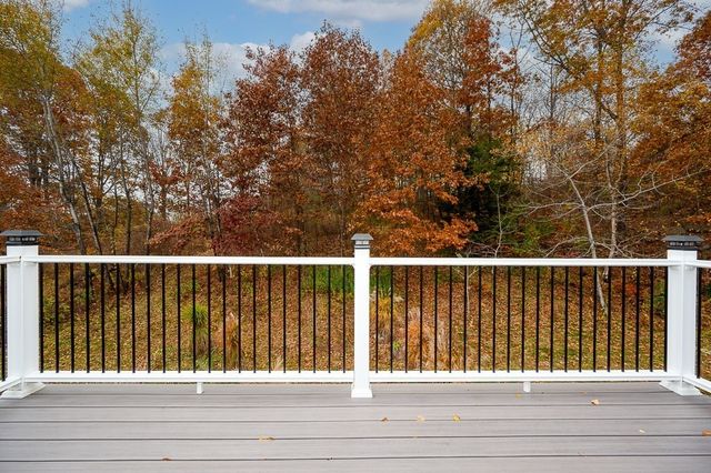 231 Chamberlain Hill Rd, Barre, MA 01005