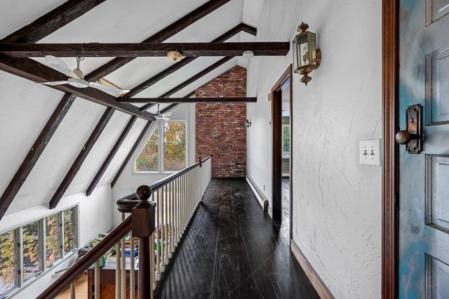 231 Chamberlain Hill Rd, Barre, MA 01005