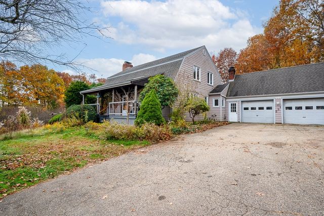 231 Chamberlain Hill Rd, Barre, MA 01005