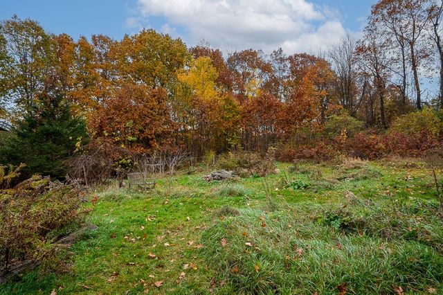 231 Chamberlain Hill Rd, Barre, MA 01005