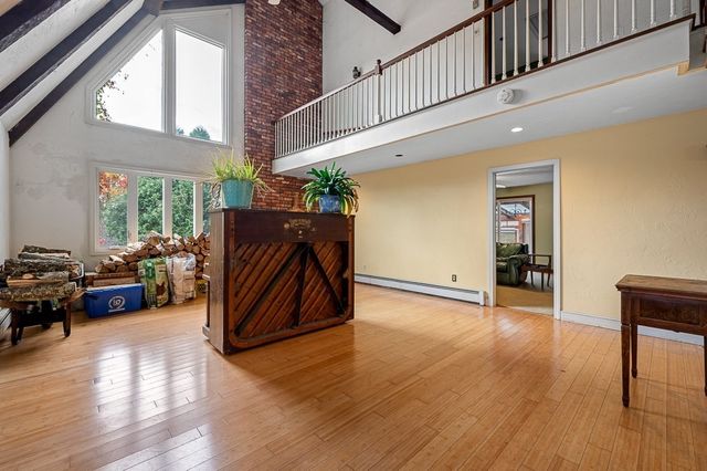 231 Chamberlain Hill Rd, Barre, MA 01005