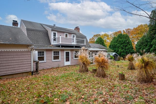 231 Chamberlain Hill Rd, Barre, MA 01005