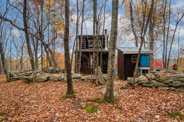 231 Chamberlain Hill Rd, Barre, MA 01005