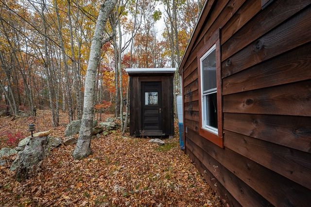 231 Chamberlain Hill Rd, Barre, MA 01005