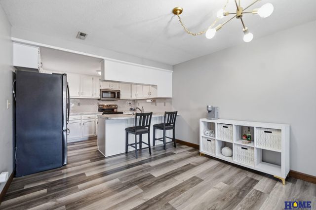 1406 Janice Court, Lincoln, NE 68506