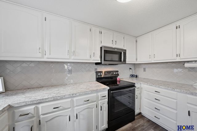 1406 Janice Court, Lincoln, NE 68506