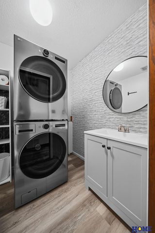 1406 Janice Court, Lincoln, NE 68506