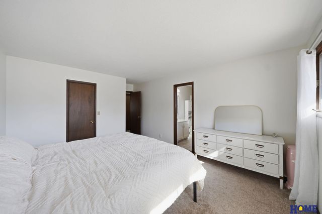 1406 Janice Court, Lincoln, NE 68506