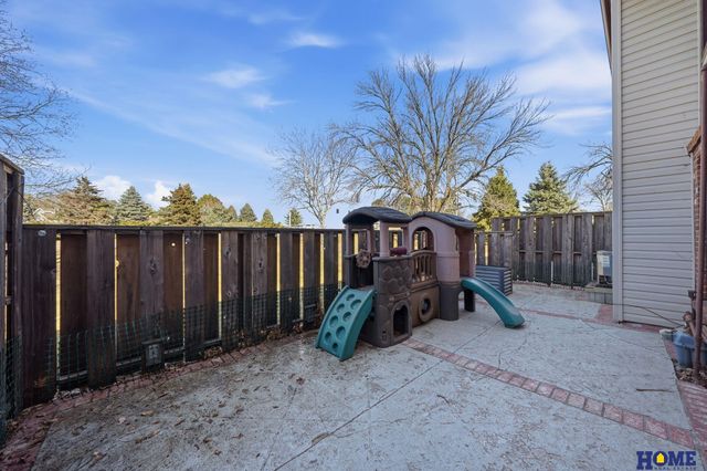 1406 Janice Court, Lincoln, NE 68506