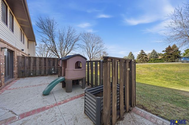 1406 Janice Court, Lincoln, NE 68506