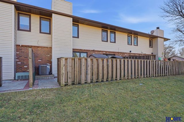 1406 Janice Court, Lincoln, NE 68506