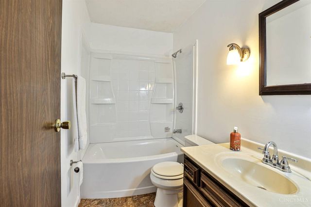 5459 River Road, Fairfield, OH 45014