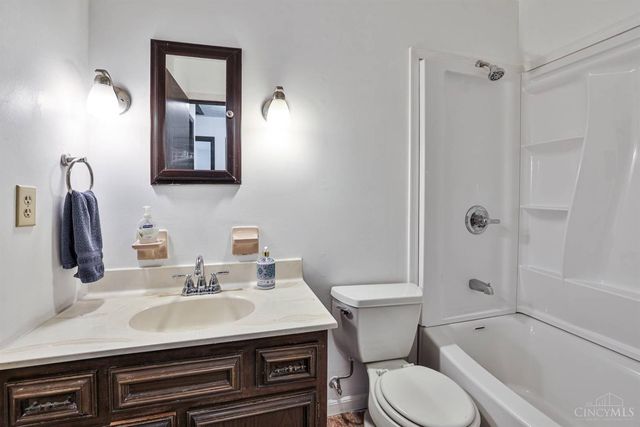 5459 River Road, Fairfield, OH 45014