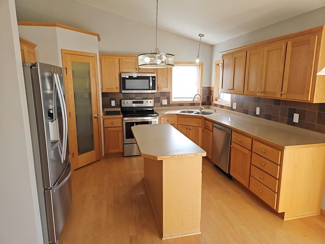 15362 Wintergreen Street NW, Andover, MN 55304