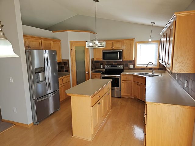 15362 Wintergreen Street NW, Andover, MN 55304