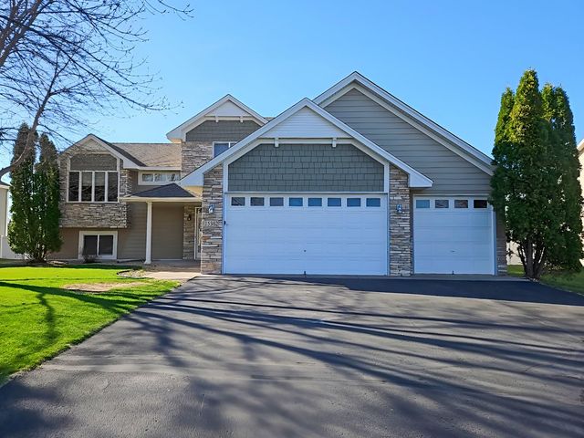 15362 Wintergreen Street NW, Andover, MN 55304