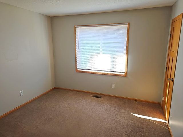 15362 Wintergreen Street NW, Andover, MN 55304