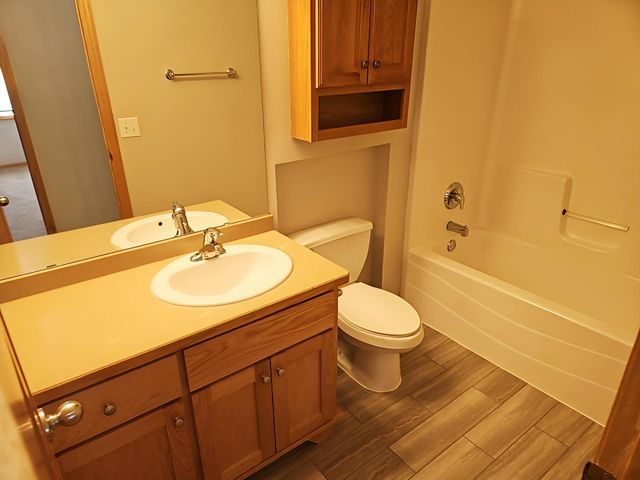 15362 Wintergreen Street NW, Andover, MN 55304