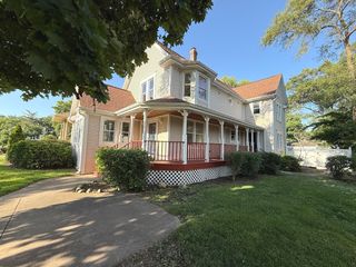 261 N Evergreen Avenue, Elmhurst, IL 60126