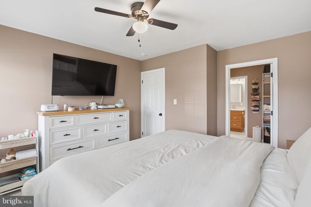 95 CARDINAL RD, Levittown, PA 19057