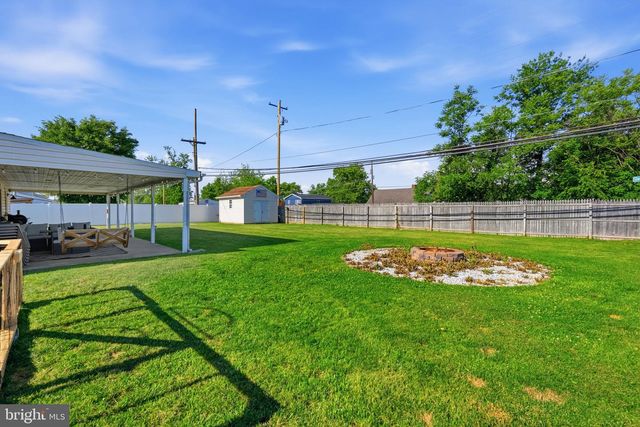 95 CARDINAL RD, Levittown, PA 19057
