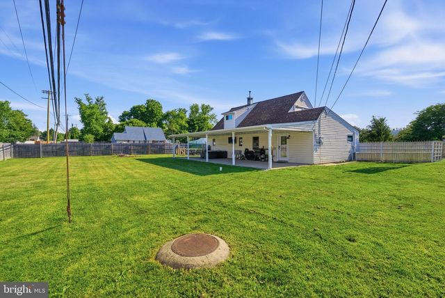 95 CARDINAL RD, Levittown, PA 19057