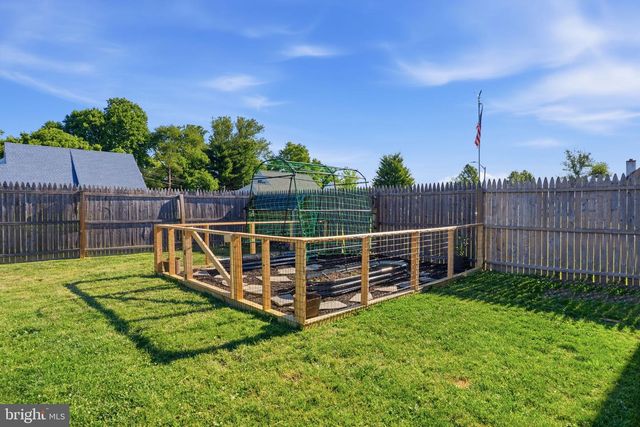95 CARDINAL RD, Levittown, PA 19057