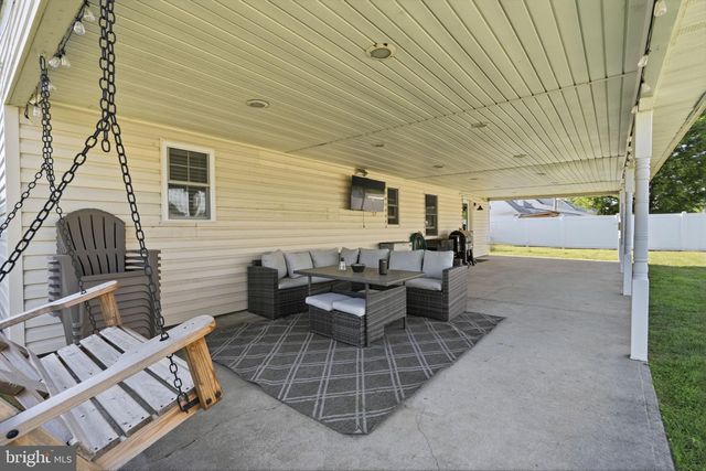 95 CARDINAL RD, Levittown, PA 19057