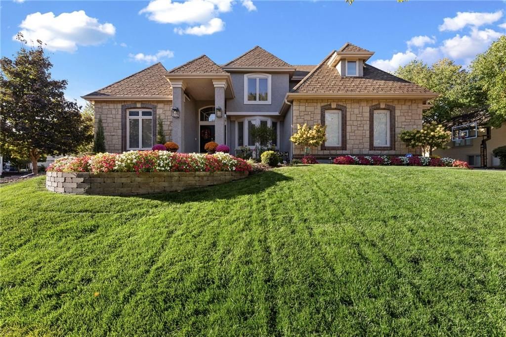5704 W 148th Terrace, Overland Park, KS 66223