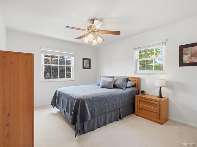 2504 Golden Shores Court, Fenton Charter Township, MI 48430
