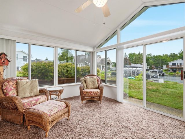 2504 Golden Shores Court, Fenton Charter Township, MI 48430