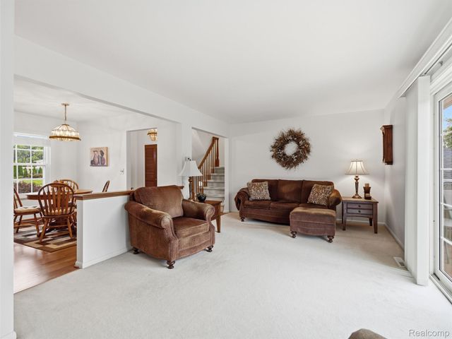 2504 Golden Shores Court, Fenton Charter Township, MI 48430