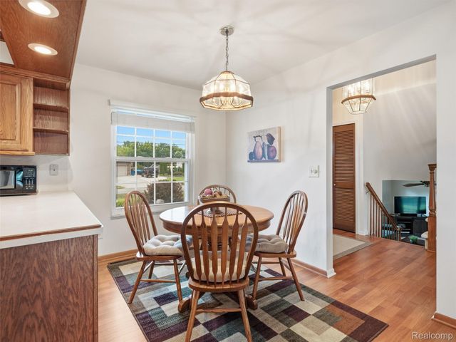 2504 Golden Shores Court, Fenton Charter Township, MI 48430