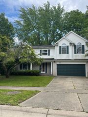 186 Randall Drive, Troy, MI 48085