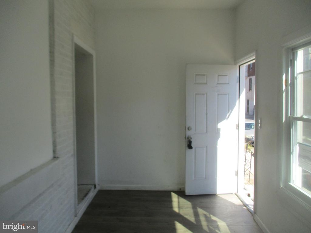 4840 N FRANKLIN ST, PHILADELPHIA, PA 19120 — photo 2