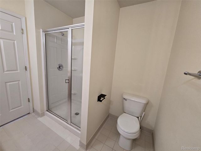 27635 Hidden Oaks Drive, Brownstown Charter Township, MI 48183